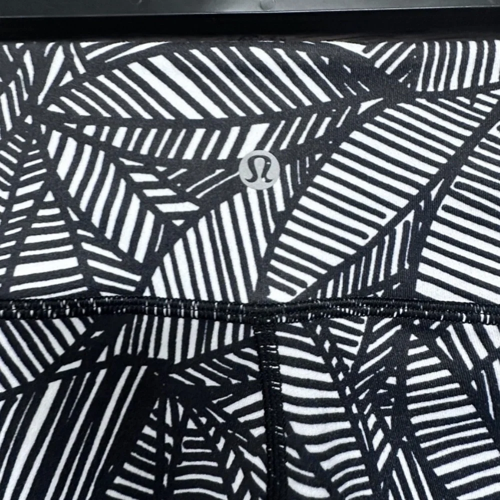 lululemon athletica chic leggings